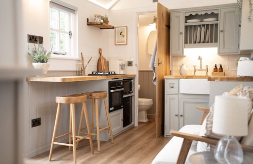 Sudbury Wohnung | Modern-Schäferhütte-Ensuite-Willow