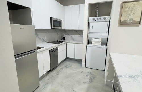Westwind Wohnung | Luxury Suite - Near Airport, Fine Dining & Beaches in Nassau