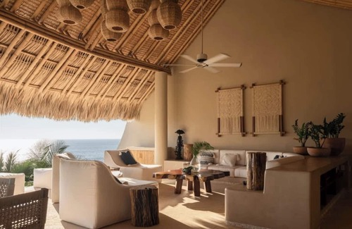 Troncones Villa | Luxury Suite with Stunning Ocean Views at Majahua