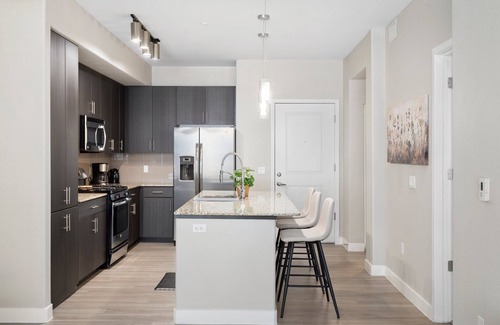 Riverside Wohnung | Luxury Tempe Stay 1BR w/ Patio, Gym & Business Center