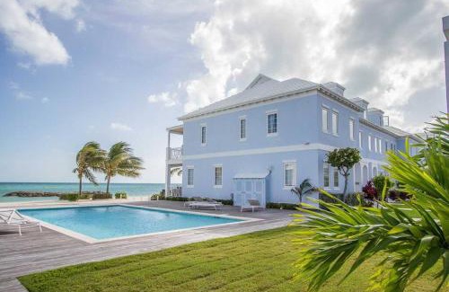 Palm Cay Haus | Luxury Townhouse in Palm Cay, Nassau Bahamas