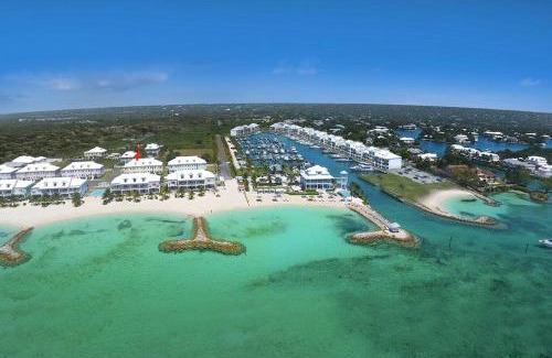 Palm Cay Haus | Luxury Townhouse in Palm Cay, Nassau Bahamas