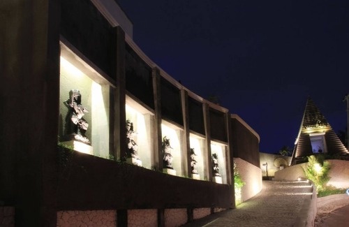 By Pass Ngurah Rai Villa | Luxuriöse tropische Villa in Nusa Dua, nur 15 Autominuten von Jimbaran Bali entfernt