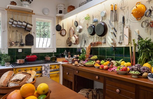 Chateauneuf-Grasse Villa | Luxury Vacation Rental | Idyllic Countryside Escape in Provence