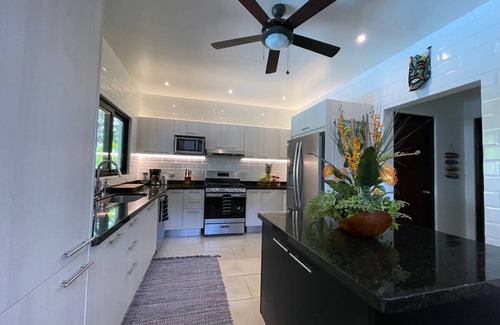 Tamarindo Villa | Luxusvilla / 7p Max / 5-7 Min. nach Tamarindo / Eintritt zum Beach Club