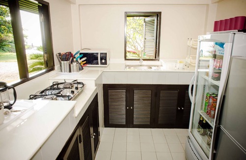 Ko Chang Villa | Luxusvilla, Privatstrand, Überlaufpool, Volleyballplatz. Schöne Sonnenuntergänge