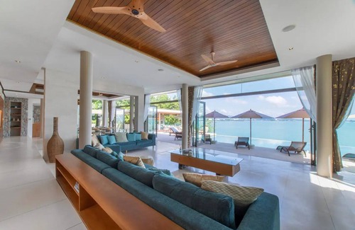 Talat Nuea Villa | Luxury Villa Skyfall Phuket Ocean View