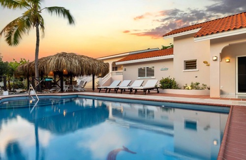 Sabadeco Villa | Luxury villa with a large magna pool in a beautiful tropical garden