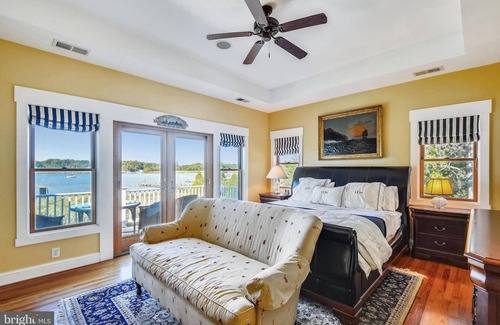 Arundel on the Bay Eigentumswohnung | Luxury Waterfront home with private pier and guest house