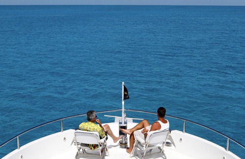 Hodgmans Daytona Bootsverleih | Entfliehen Sie den Massen, genießen Sie die Sonne und genießen Sie die Landschaft!