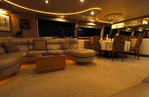 Hodgmans Daytona Bootsverleih | Entfliehen Sie den Massen, genießen Sie die Sonne und genießen Sie die Landschaft!