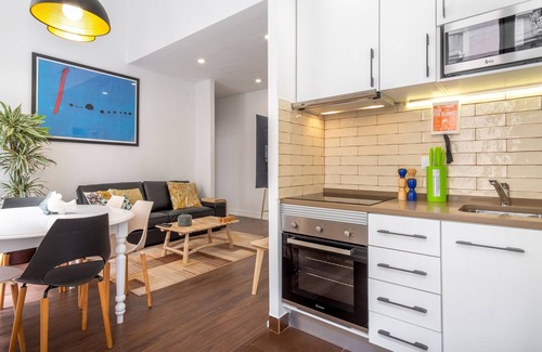 Sacramento Wohnung | LV Premier Chiado CH9 - Balkon, Klimaanlage, Aufzug, Stadtzentrum