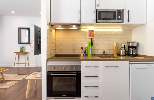 Sacramento Wohnung | LV Premier Chiado CH9 - Balkon, Klimaanlage, Aufzug, Stadtzentrum