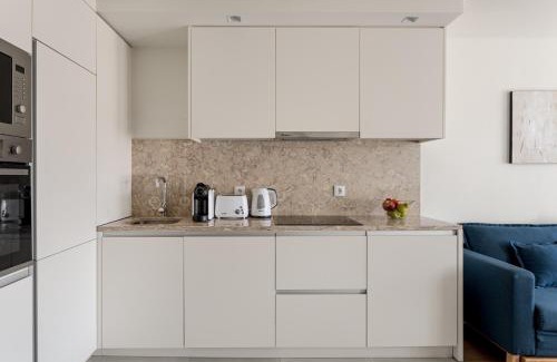 Linda-a-Velha Wohnung | LX Living, 2 Bed Lisbon Retreat