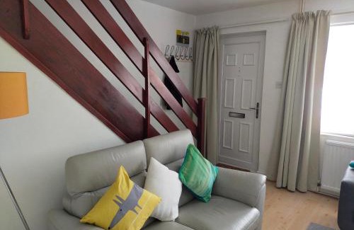 Wadsworth Haus | Lynton House