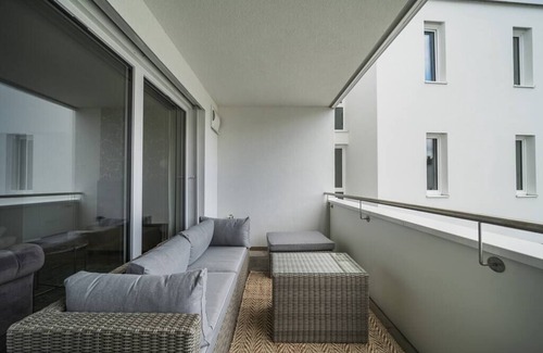 Gmunden Wohnung | M.a.i.s.o.n C.h.i.q.u.e | Balcony | 3 BR