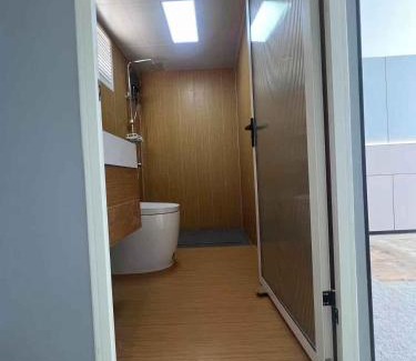 Vientiane Bootsverleih | M & R 2 float house