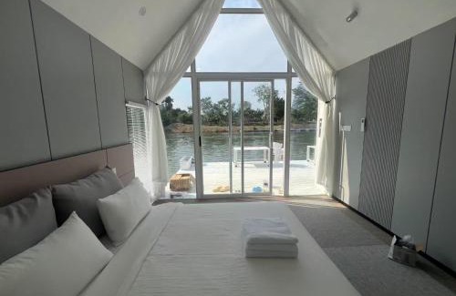 Vientiane Bootsverleih | M & R 2 float house