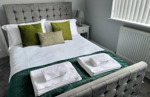 Sutton-in-Ashfield Haus | M1 Link 2 Bed House Wifi Parking,Contractors