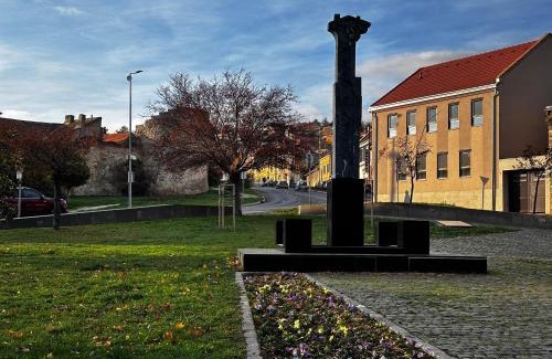 Pecs Wohnung | M18 - Csak egy lépés a történelmi belváros - free parking