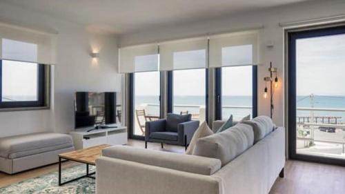 Praia das Macas Haus | Maçãs Home-Sky sea view at The Beach