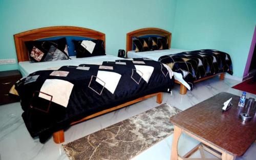 Vijaypur Kabine | Maa Bhagwati Himdarshan Hotel and Restaurant By StayApart