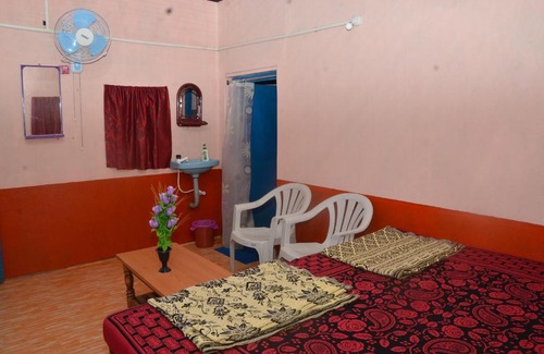 Supa Haus | Madhuvan Homestay