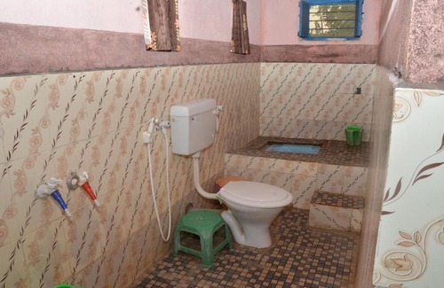 Supa Haus | Madhuvan Homestay