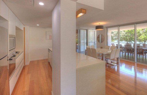 Horseshoe Bay Wohnung | Maggies Beachfront Apt. 10