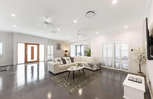 Annandale Haus | Magic on MacArthur