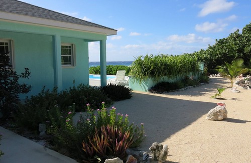 East End Haus | Magisches Haus am Meer mit Pool - 2 Schlafzimmer, 2. 5 Bäder, 6-8 Personen, gebaut 2017