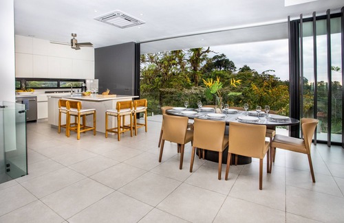 El Cerro Villa | Magnificent Brand New Villa - Casa Nueva Vida