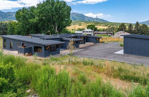 Morgan County Haus | Magnificent Mountain Estate in Morgan