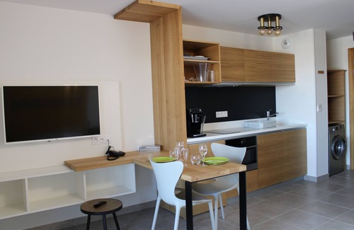 Arena Wohnung | Magnifique Studio Avec Service Hôtelier