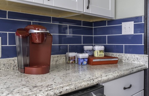 Statesville Wohnung | Magnolia Apt- Great Amenities & Price. High Quality Beds and Pillows
