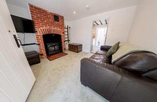 Great Leighs Haus | Magnolia Cottage your cosy Getaway Pass the Keys