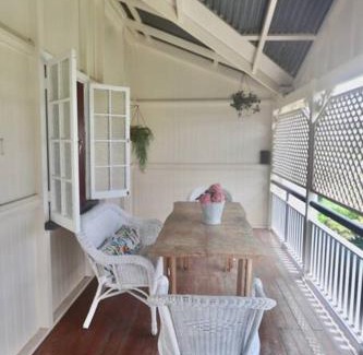 Stanthorpe Haus | MAGNOLIA HOUSE ON THE CREEK - STANTHORPE
