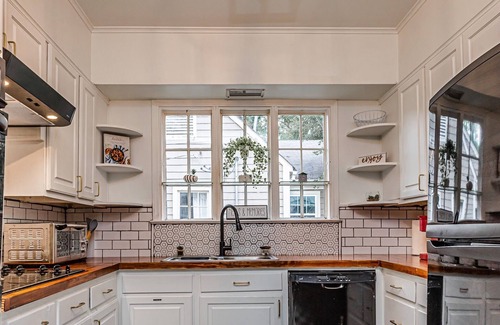 Fondren Haus | Magnolia Paradise in Fondren! Close to Shops, Eatery & Hospitals