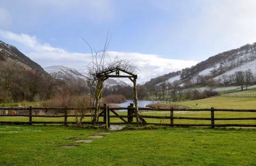 Builth Wells Haus | Magpie - Uk6546