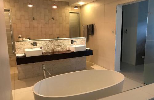 Cardwell Haus | Mahi Mahi Hinchinbrook