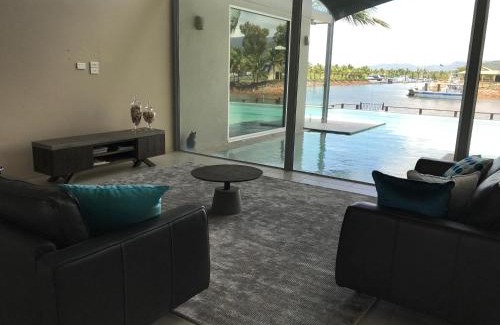 Cardwell Haus | Mahi Mahi Hinchinbrook