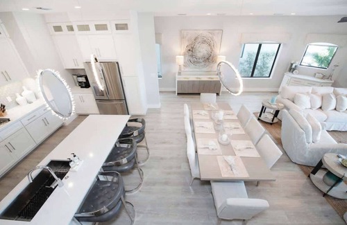 Bonnie View Estates Eigentumswohnung | Mahogany Villa 2-A - 4BR Canal Front Villa & Pool