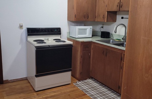 Webster Haus | Main Street Home-Locally Owned-No Cleaning Fees-Pets Allowed