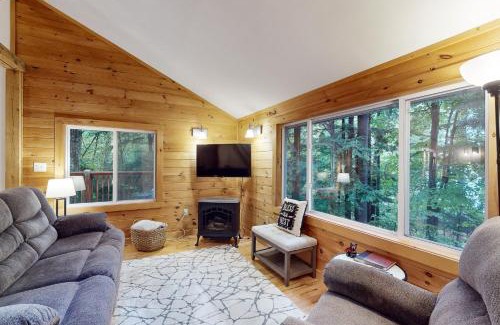 Monmouth Haus | Maine Lake Family Retreat