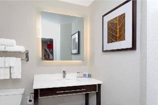 Wheeling Hotel | MainStay Suites Northbrook Wheeling