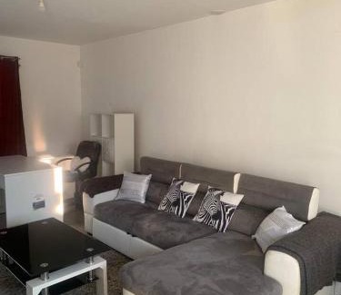 Montfermeil Haus | Maison cosy avec jacuzzi a Montfermeil