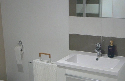 Saint-Laurent-la-Roche Haus | Maison D'hôtes Chambre Family