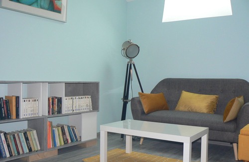 Saint-Laurent-la-Roche Haus | Maison D'hôtes Chambre Africaine