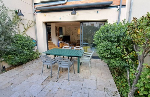 Puteaux Haus | Maison de Caractère, 5 Chambres, au Calme à 10minutes de Paris