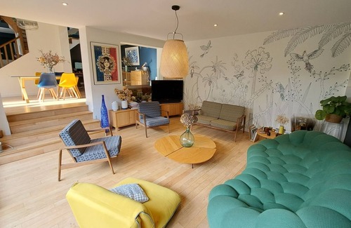 Puteaux Haus | Maison de Caractère, 5 Chambres, au Calme à 10minutes de Paris